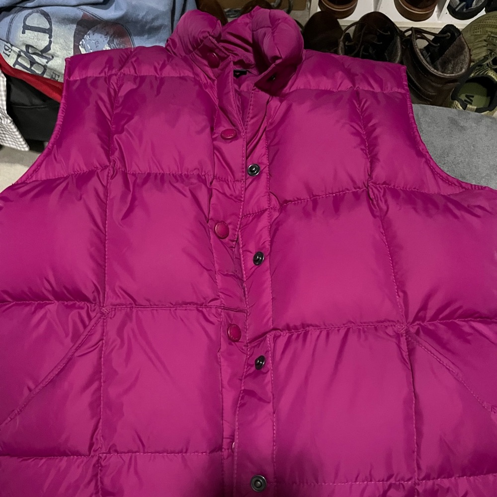 Lands End Hot Pink XS Puffer vest like brand new